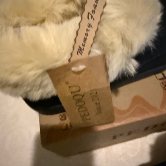 Black Leather Moccasin Slippers - Picture 5 of 6